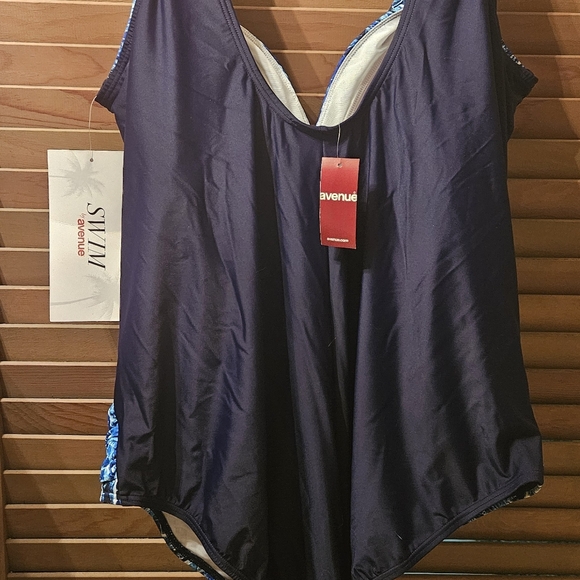 One piece swimsuit by Avenue 26 3xl - Picture 2 of 5